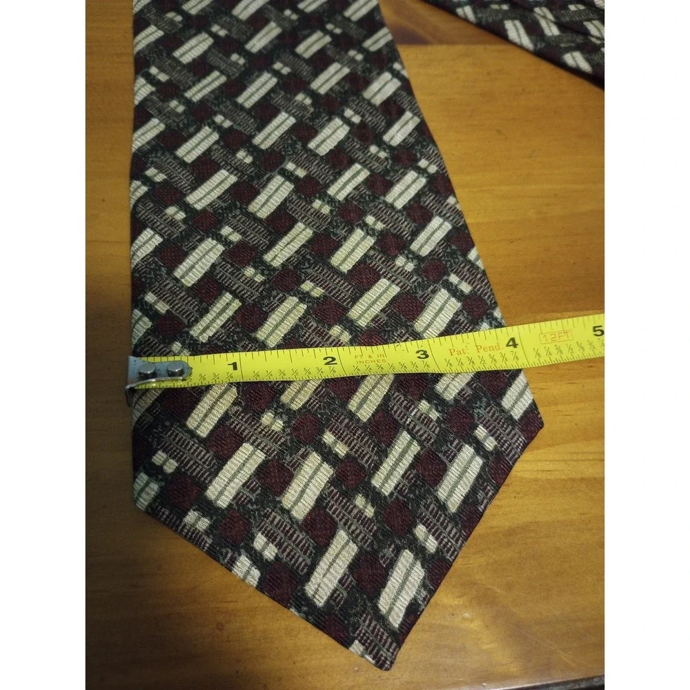 Guess U.S.A. American Classics Men's 100% Silk Neck‎ Tie Made in USA 57 inches
